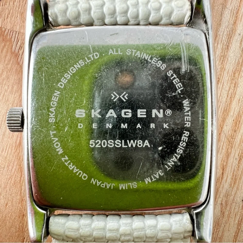 Skagen ladies rectangular mother of pearl white leather watch NEW BATTERY